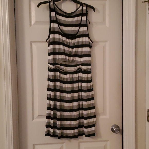 Striped, sleeveless dress - Picture 1 of 2
